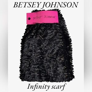BETSEY JOHNSON Infinity Scarf Black fuzzy Gold sparkle sequin NWT ✨